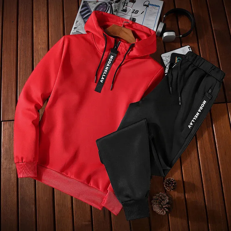 Conjunto de treino masculino com moletom e calças de jogging_voghion.com