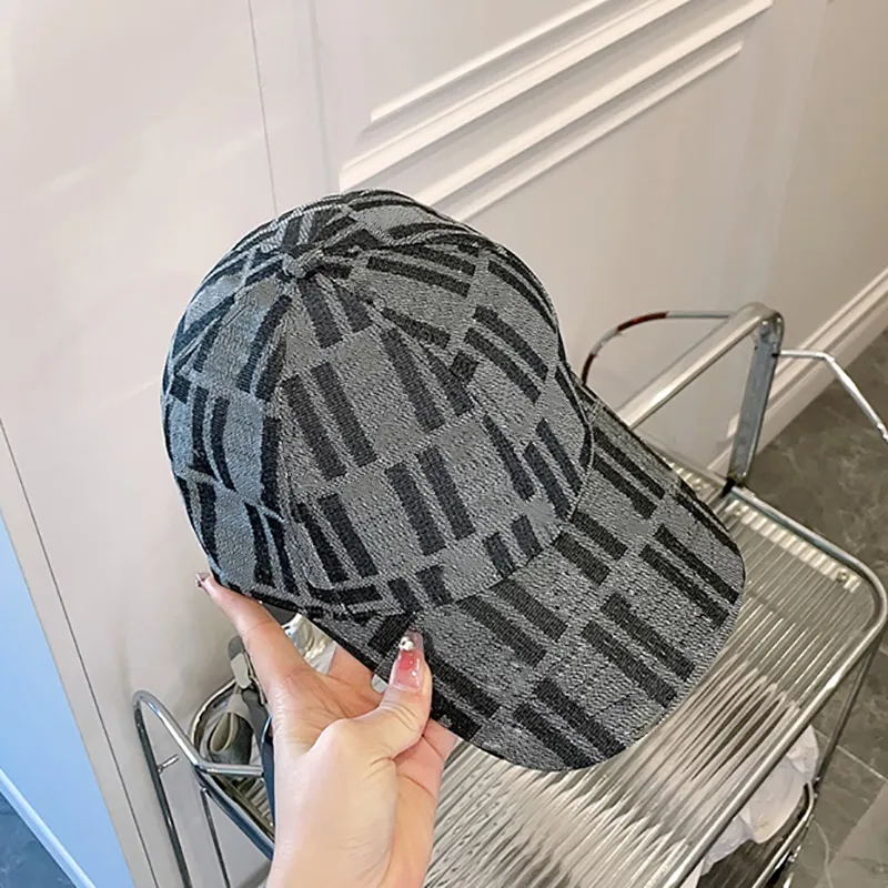 Women s Luxury Baseball Cap Adjustable Fashion Sports Golf Leisure Hat Pull Wind Boston Fashion Dome Gift Box