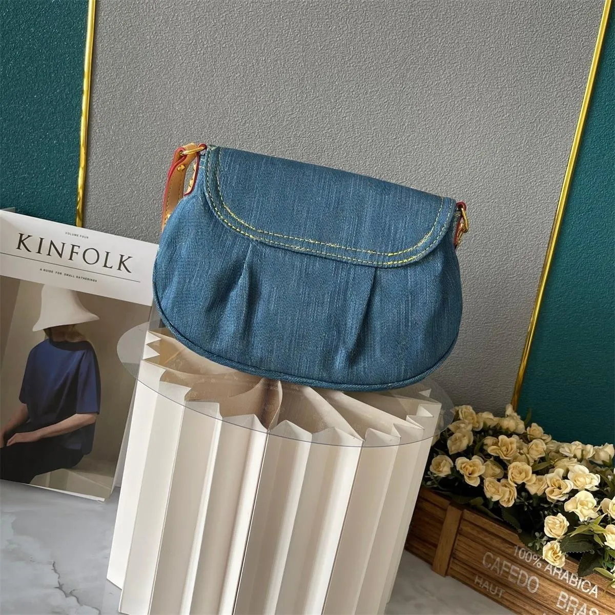 Deluxe Designer Denim Shoulder Denim Bag With Old Flower Deluxe Designer Denim Shoulder Denim Bag With Old Flower