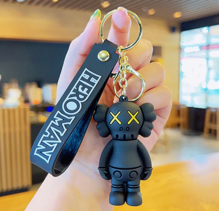 その他 MEDICOM TOY - KAWS WHAT PARTY BLACK SET W/ KEY CHAIN KAWS WHAT PARTY BLACK SET W/ KEY CHAIN