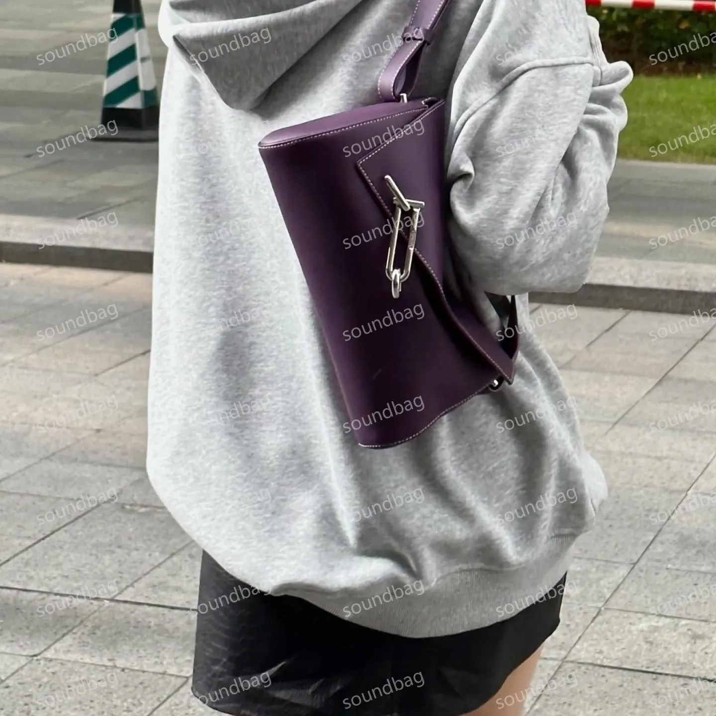 【OSTKAKA】23SS 4way ヌーメルピロー SHOULDER BAG Designer fashion, Seoul-fully created | W Concept