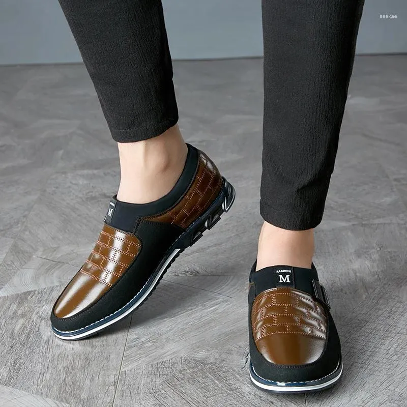 Casual Shoes Fashion Mens Dressing Comfortable Men Loafer Genuine Leather Zapatillas Hombre Slip-On Leisure Driving Sneakers Man