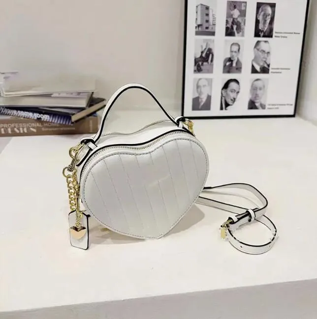 【SINOON】24SS HEART HANDBAG Fashion Heart Bag - Designer Inspired Crossbody, Classic
