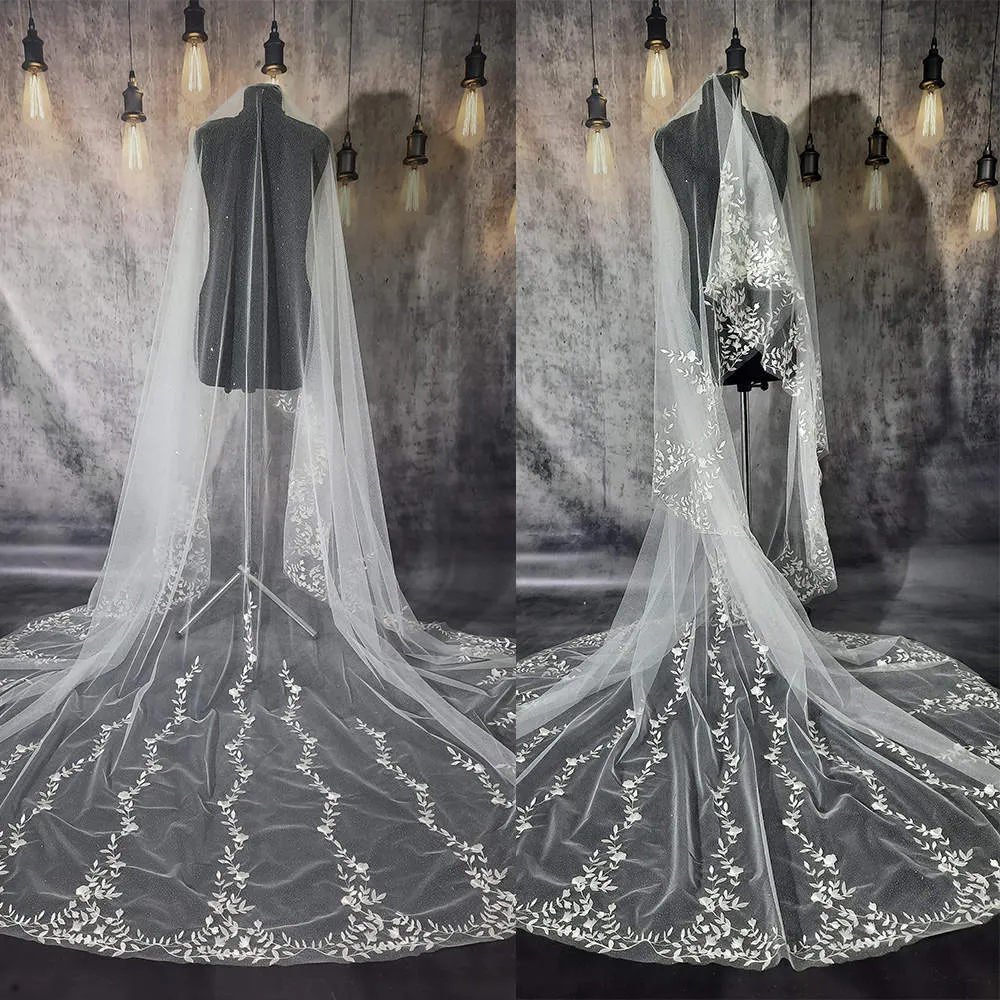 Elegant Lace Wedding Veil With Sparkling Appliqués,... From  display picture 2