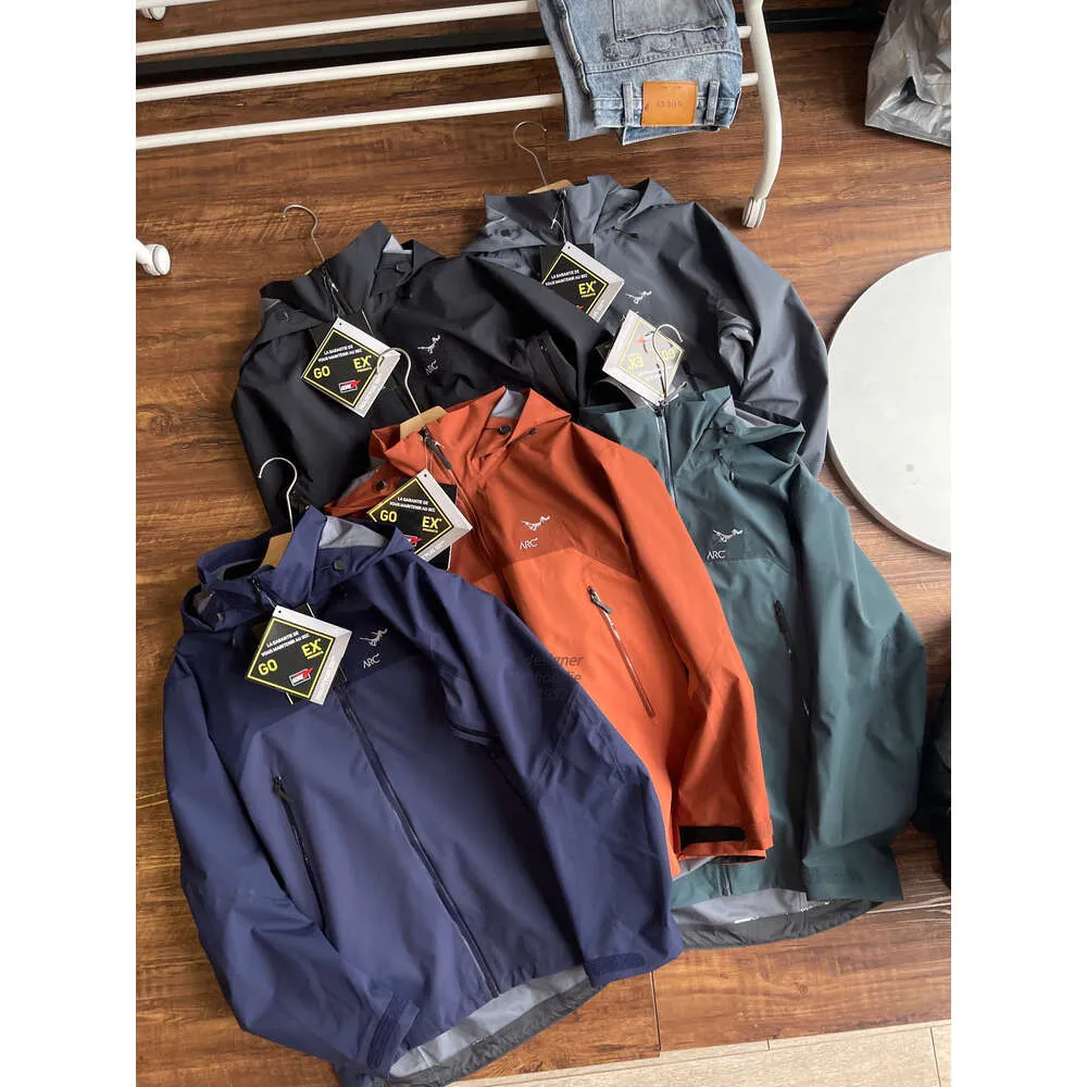 Arc outdoor jacket mens hooded cardigan windbreaker coat designer zipper sweatshirt alpha sv waterproof hardshell jacket embroidery light jackets