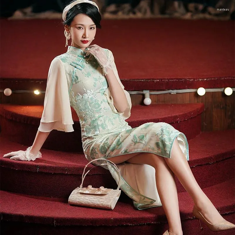 green emerald velvet dress Silk Green Cheongsam: Modern, Elegant, and Customizable M main image 0