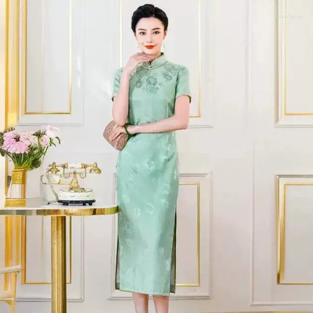 DHgate Improved Elegant Real Silk Cheongsam Qipao Authentic Chinese Style Dress for Women Apparel