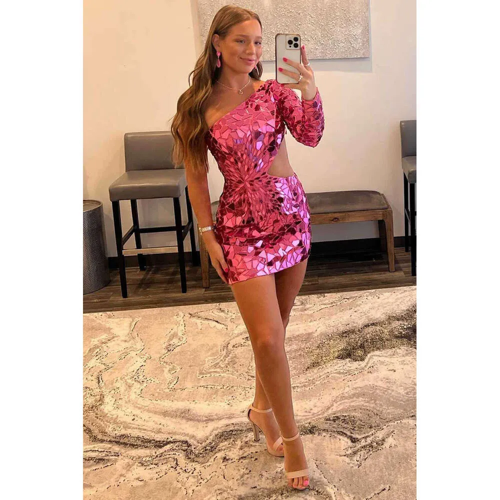 Sparkling Pink Rhinestone Prom Dress with Beading and Mini Tail - Perfect for Evening Parties, Homecoming and Blue Events