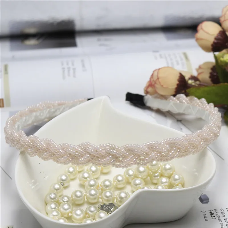 Korean Beaded Twist Woven Headband: Exquisite Pearl Wide  display picture 1