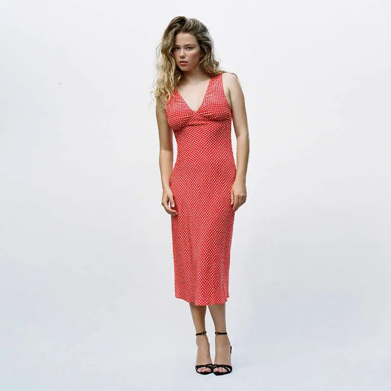 Silk Print Holiday Dress Low V Neck, Sleeveless, Slim Shop Now!