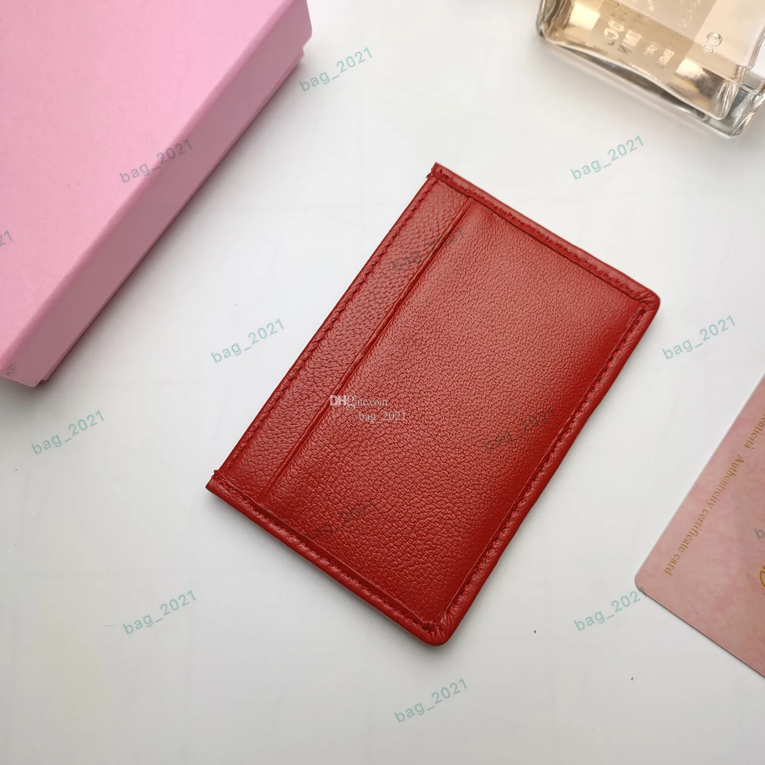 DHgate.com:Lambskin Matelasse Wallet with Coin Purse