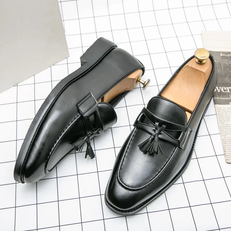 Luxury Tassel Flats For Men Designer Leather Brogue Loafers Moccasin Oxford Loafers Mens Dress Shoes For Office And Weddings 2024 From Good seller1113 51.82 DHgate.Com