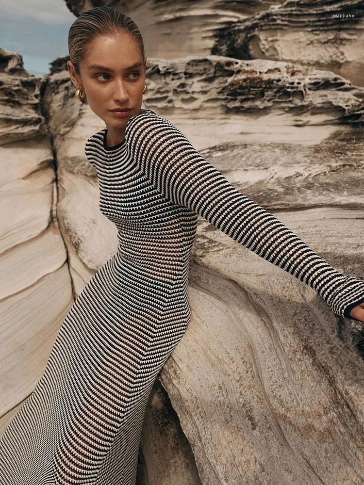 Cotton Casual Ankle-Length Dress with Hollow Out Striped Pattern and Hooded O-Neck for Autumn and Winter from Dhgate Basic & Casual Dresses - price 39.57 Cotton Casual Ankle-Length Dress with Hollow Out Striped Pattern and Hooded O-Neck for Autumn and Winter from Dhgate Basic & Casual Dresses - price 39.57