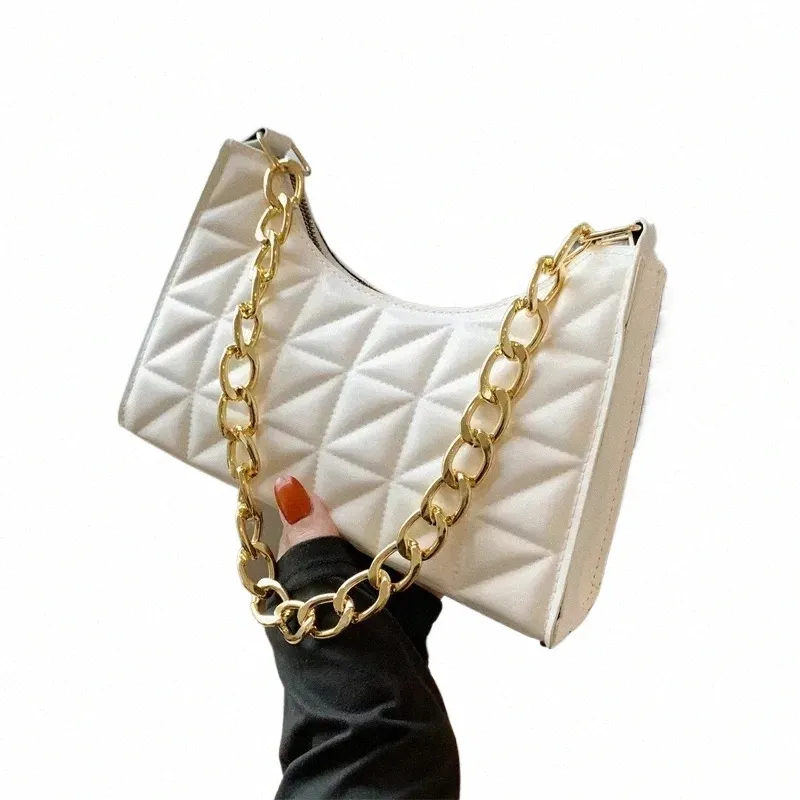 Chic Diamond Accent Shoulder Bag Trend Handbag, Versatile Chain Strap,  Premium Texture, Stylish Women's Accessory