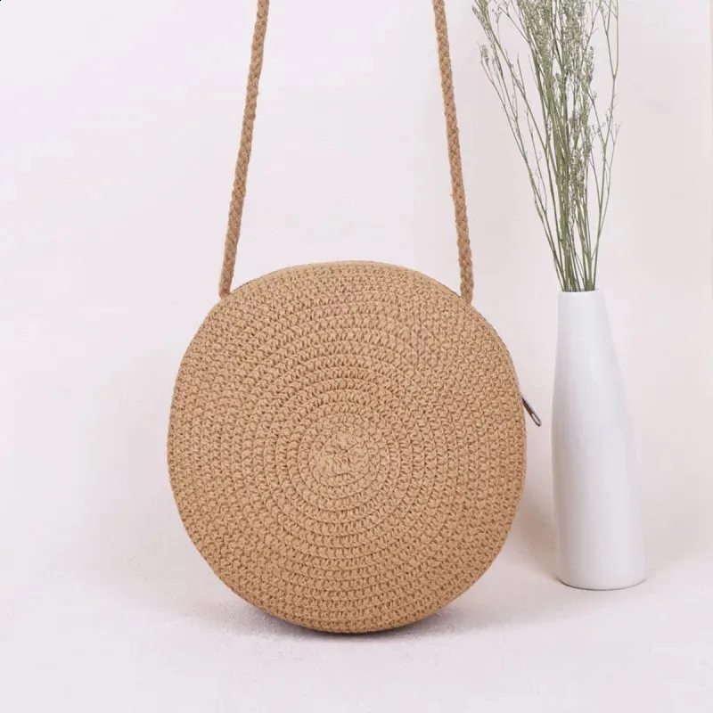 Round crossbody bag straw discount