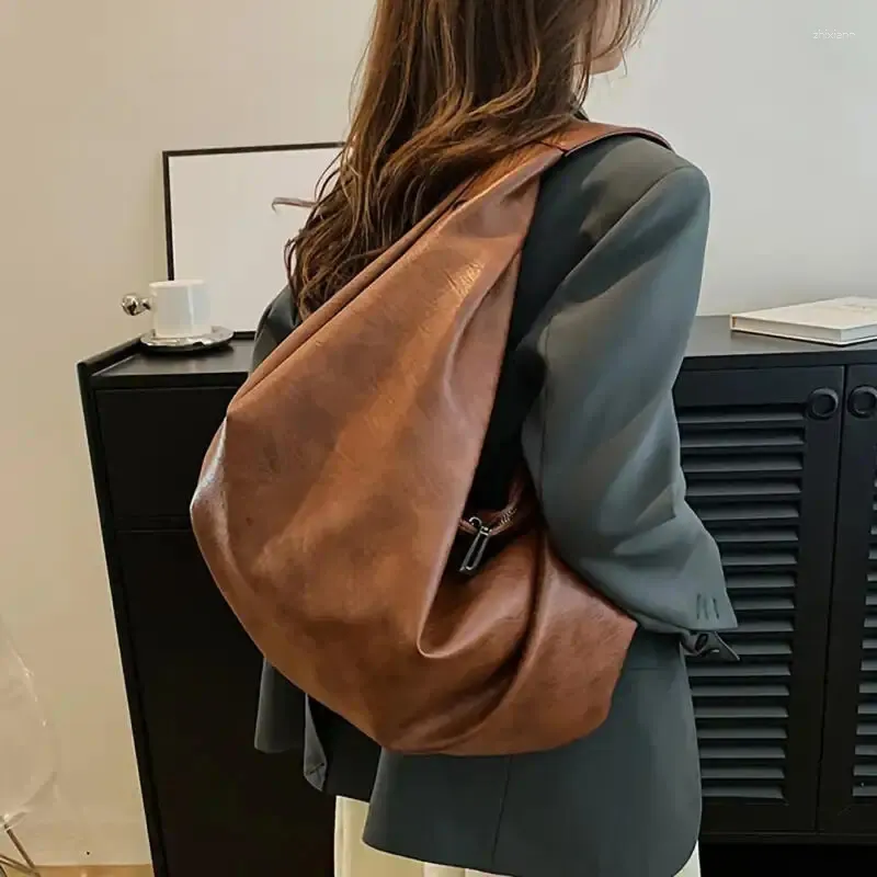 Soft PU Leather Hobo Shoulder Bag: Large Capacity Commuter Soft PU Leather Hobo Shoulder Bag: Large Capacity Commuter