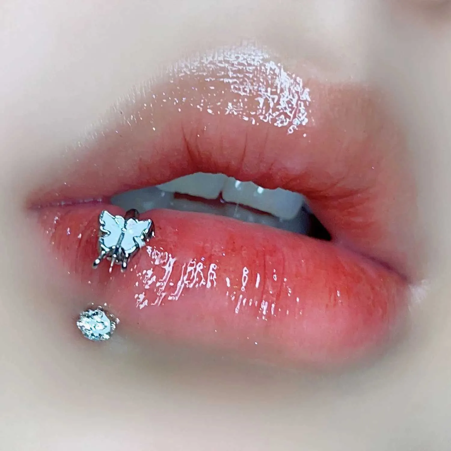 DHgate.com:Butterfly Star Lip Ring: Stainless Steel Piercing