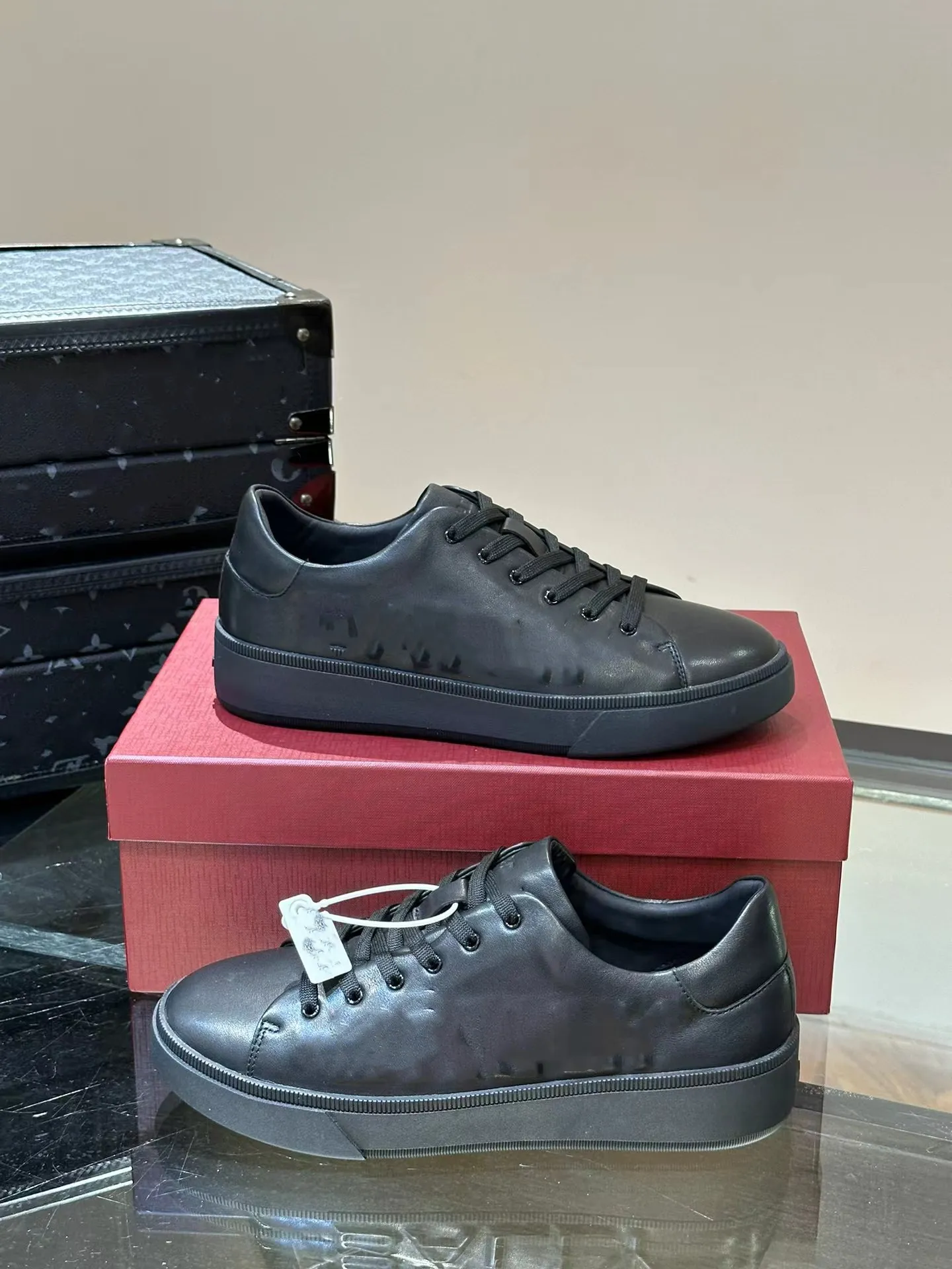 Bulk Leather Look Sneakers For Men, Classic Low Profile Trainers