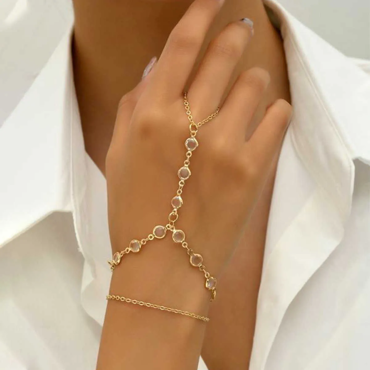 Elegant Double Layer Chain Finger Bracelet Chic Hand Jewelry for Women, Trendy Connected Design, Adjustable Fit, Party Everyday Glamour