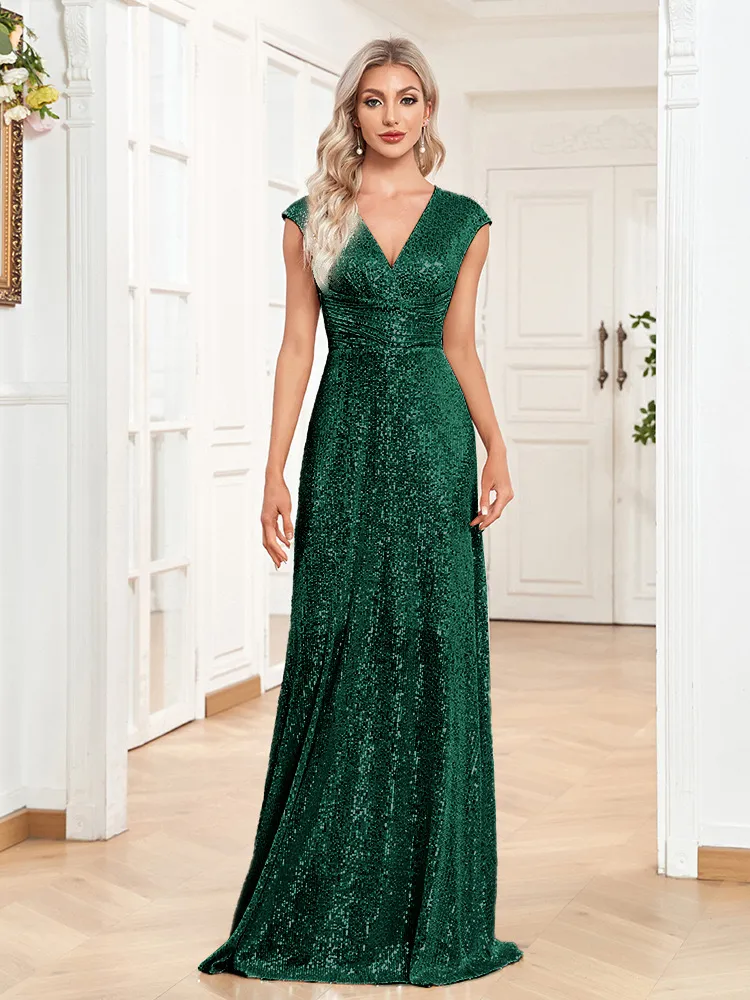 great gatsby inspired bridesmaid dresses Bringing the Gatsby aesthetic back with this 20s style inspired wedding dress This back alone makes the dress shine!