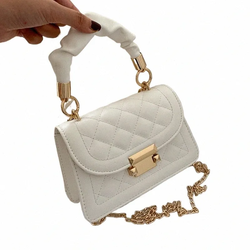 Korean Style Chain Crossbody Bag - Trendy Small Square Purse Korean Style Chain Crossbody Bag - Trendy Small Square Purse