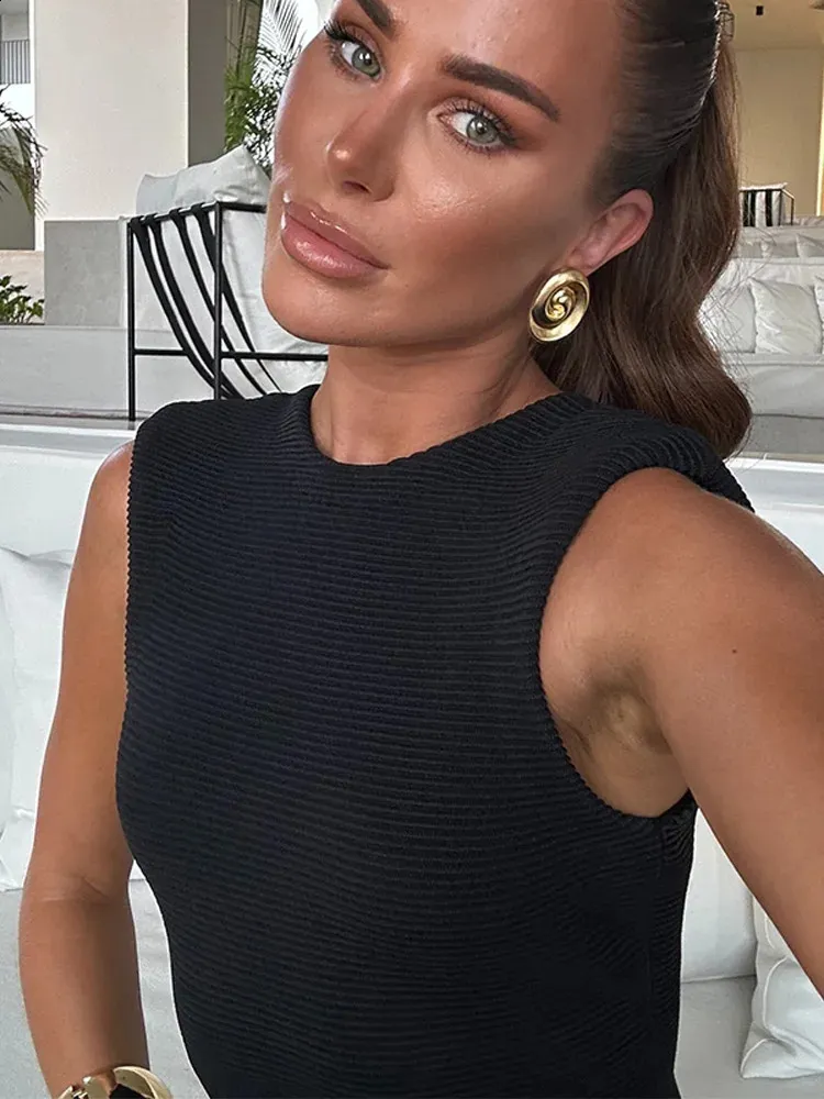 Fashion Solid Patchwork Tassel Knitted Sleeveless Backless Knit Midi Dress Women Summer Party from Dhgate Basic & Casual Dresses - price 76.54 Fashion Solid Patchwork Tassel Knitted Sleeveless Backless Knit Midi Dress Women Summer Party from Dhgate Basic & Casual Dresses - price 76.54