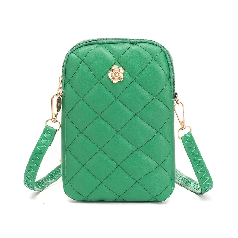 ★EMS★ FLOWER BOUCLE CROSSED BODY BAGGREEN b28cb69b-be97-4f2d-b8a1-