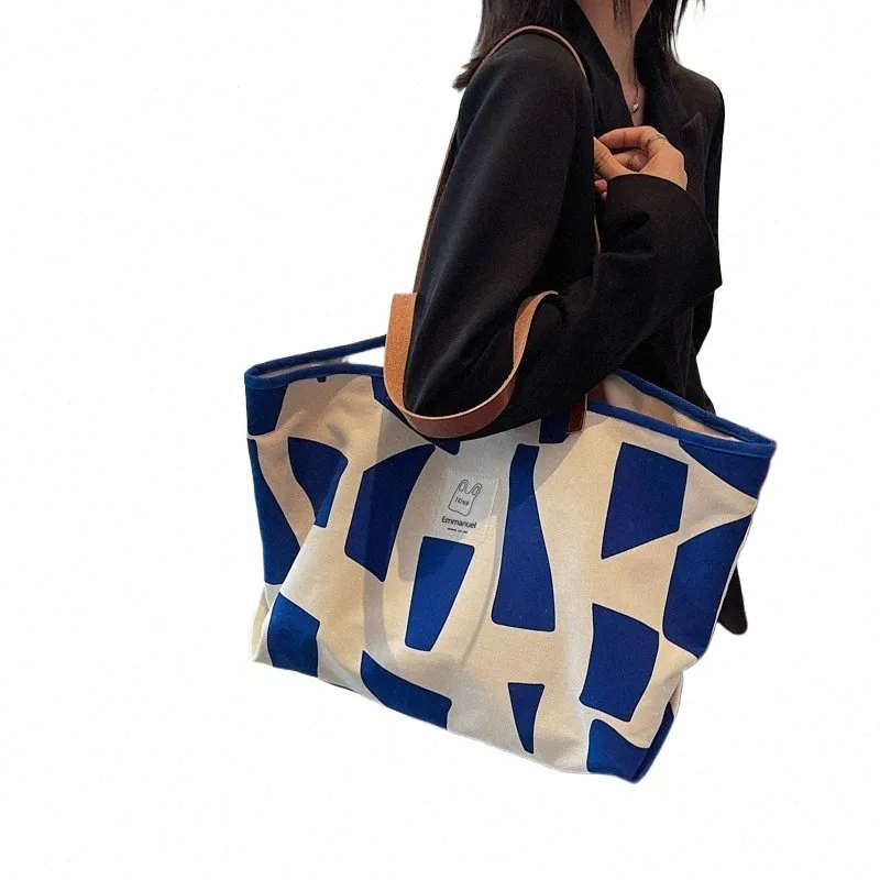 Aeca white tote bag sale