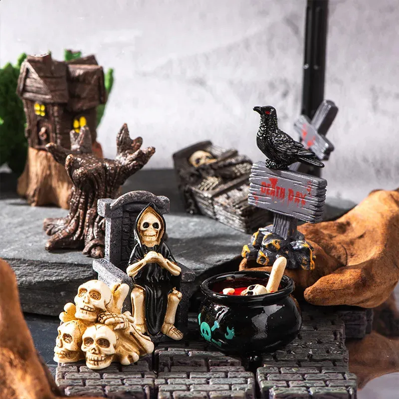 Mini Characters Ghost Skeleton Mummy Miniature Landscape Halloween ...