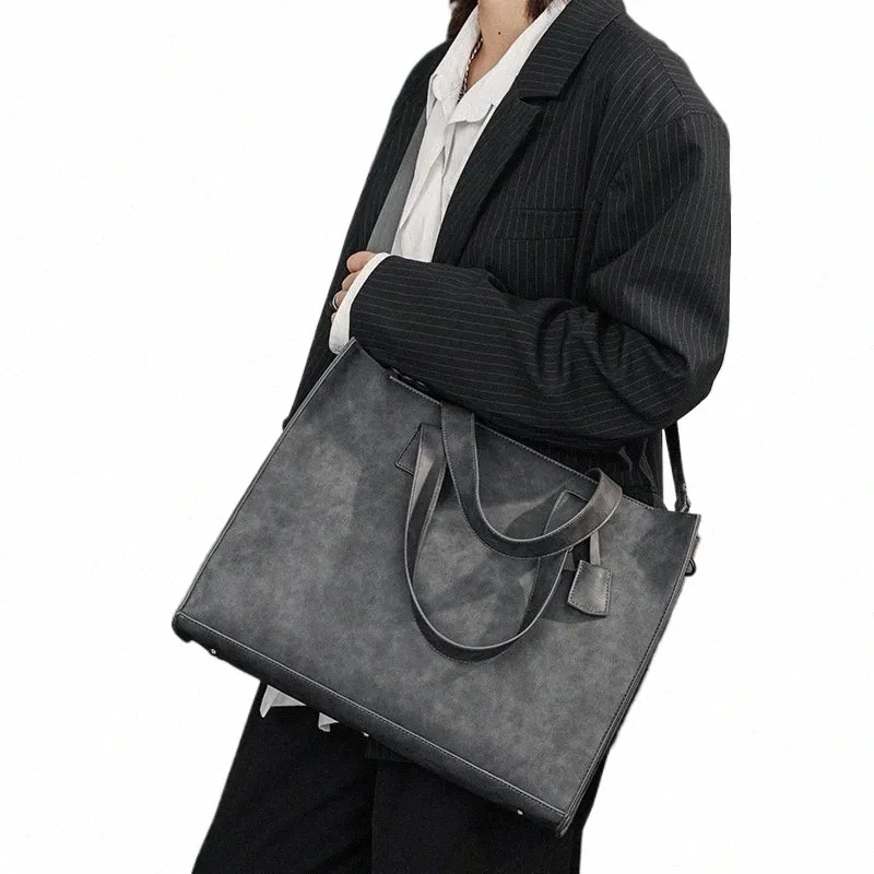 DHgate.com:Retro Mens Messenger Bag - Large Capacity PU