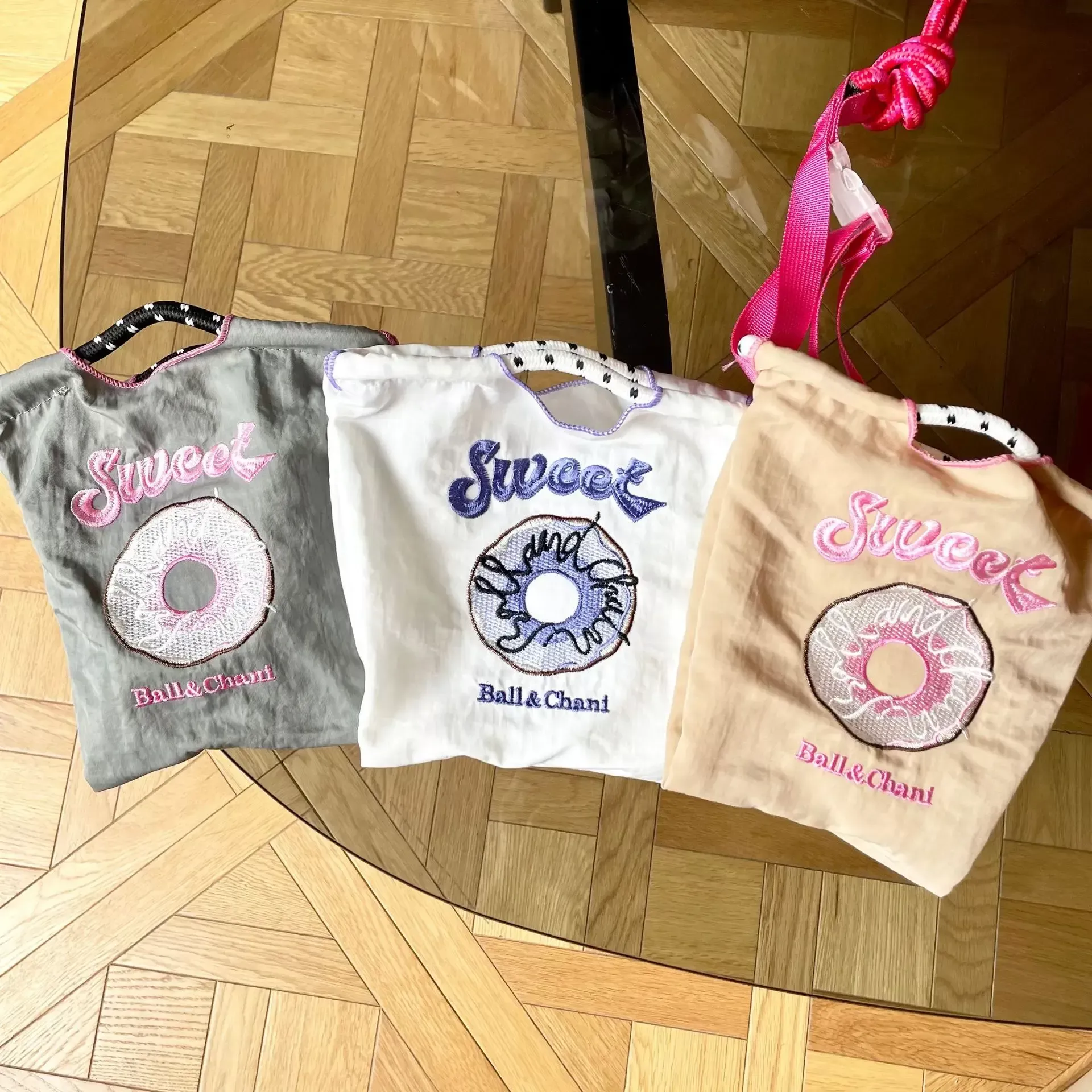 Lightweight Oxford Cloth Beach Bag - Womens Embroidered