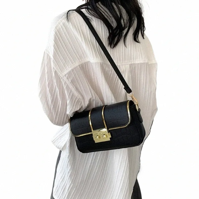 バッグ 2024SS Yoli leather bag charcoal gray L Masami leather handbag - Croco Grey - Carbotti