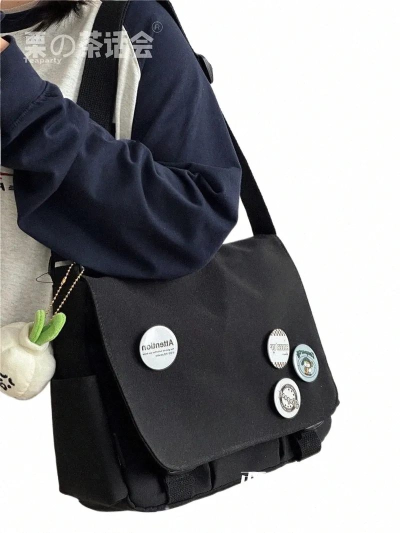 DHgate.com:2024Nylon Japanese Menger Messenger Bag for Women