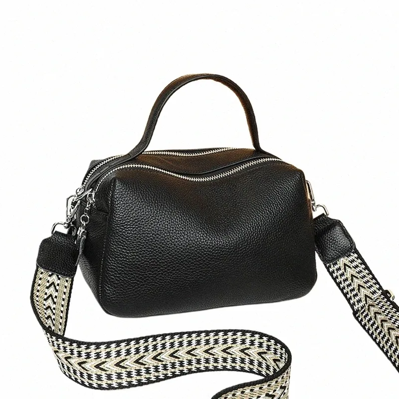 バッグ Leather Boston Bag with Soup Acce 1735531472000-atmCes.jpg