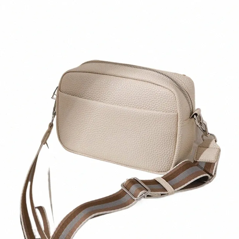 DHgate.com:Stylish Square Crossbody Bag for Women - Solid