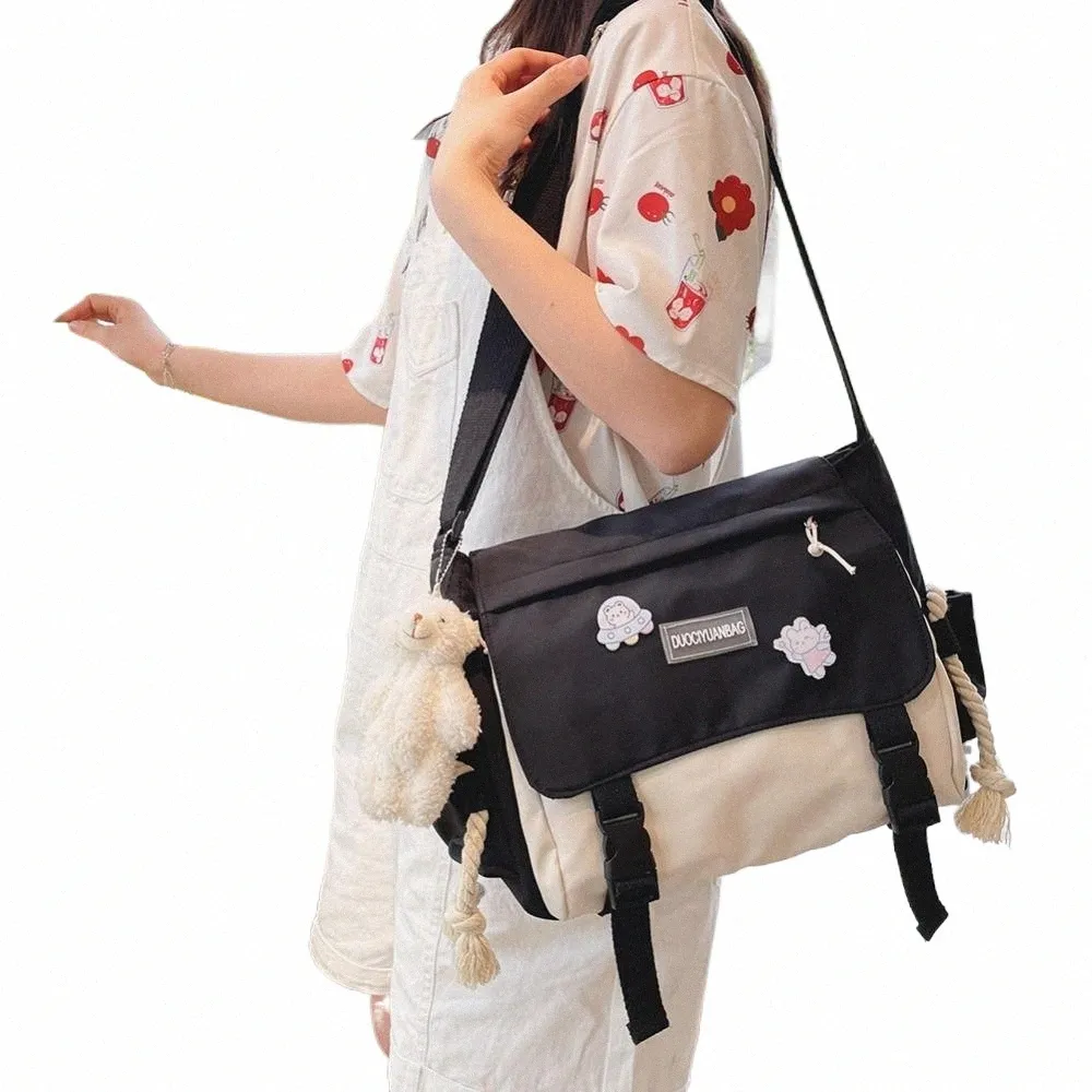 DHgate.com:2024Harajuku Student Messenger Bag: Large