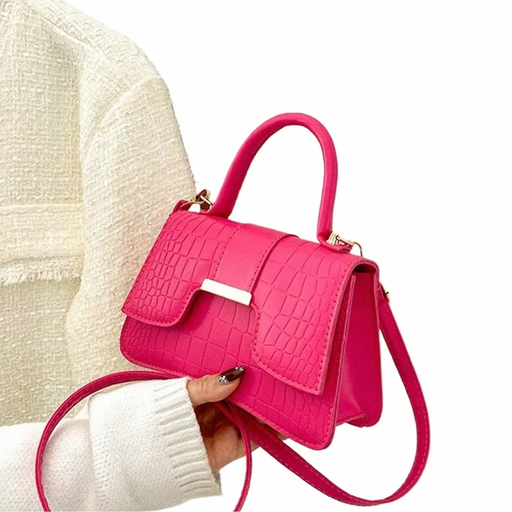 Retro Western Style Crocodile Pattern Crescent Shoulder Bag