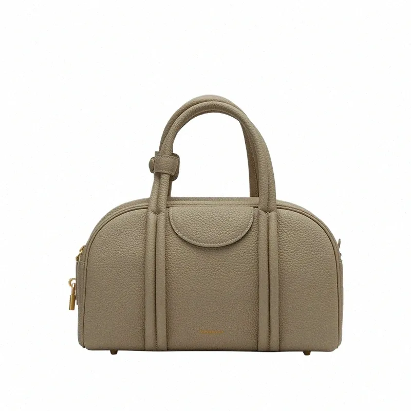 Cowhide duffle bag wholesale new arrivals