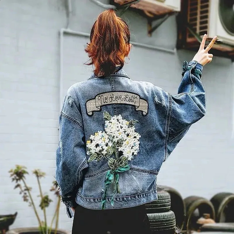 DHgate.com:Retro Denim Bomber Jacket: Short Style, Long