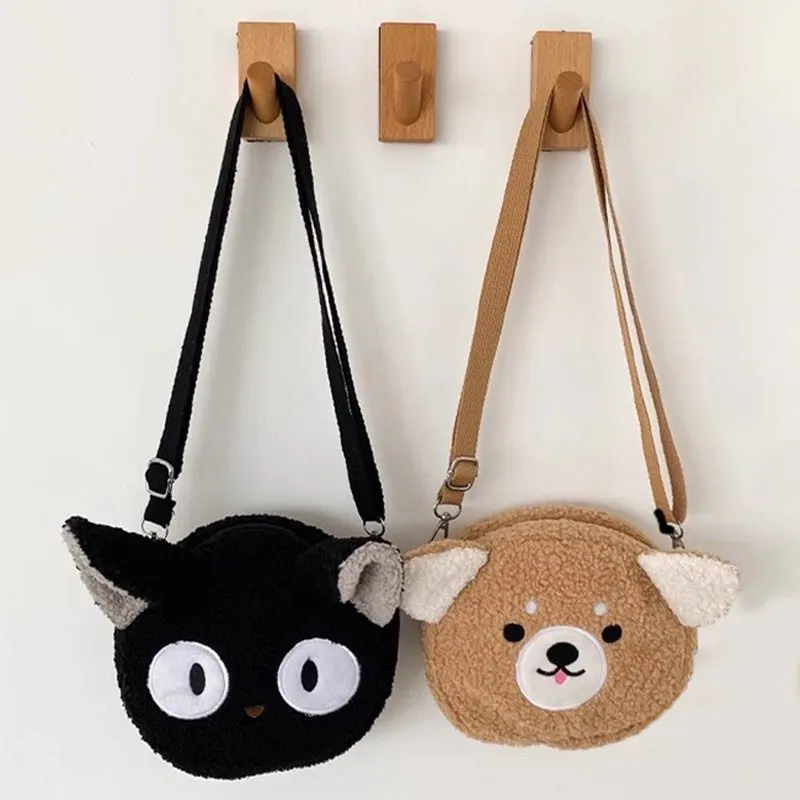 ショルダーバッグ・ポシェット Max Mara Plush Textured Cuscino Teddy Shoulder Bag Max Mara Cuscino leather-trimmed teddy clutch Max Mara
