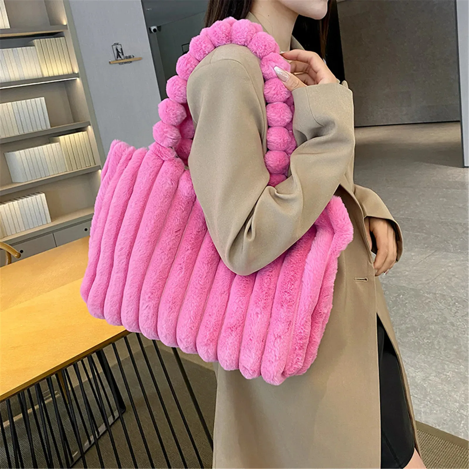 DHgate.com:Fluffy Faux Fur Tote Bag - Plush Shoulder Purse