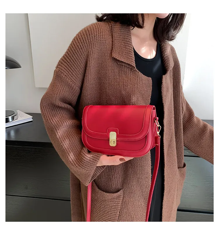 DHgate.com:Womens Square Buckle Crossbody Bag - Saddle Style