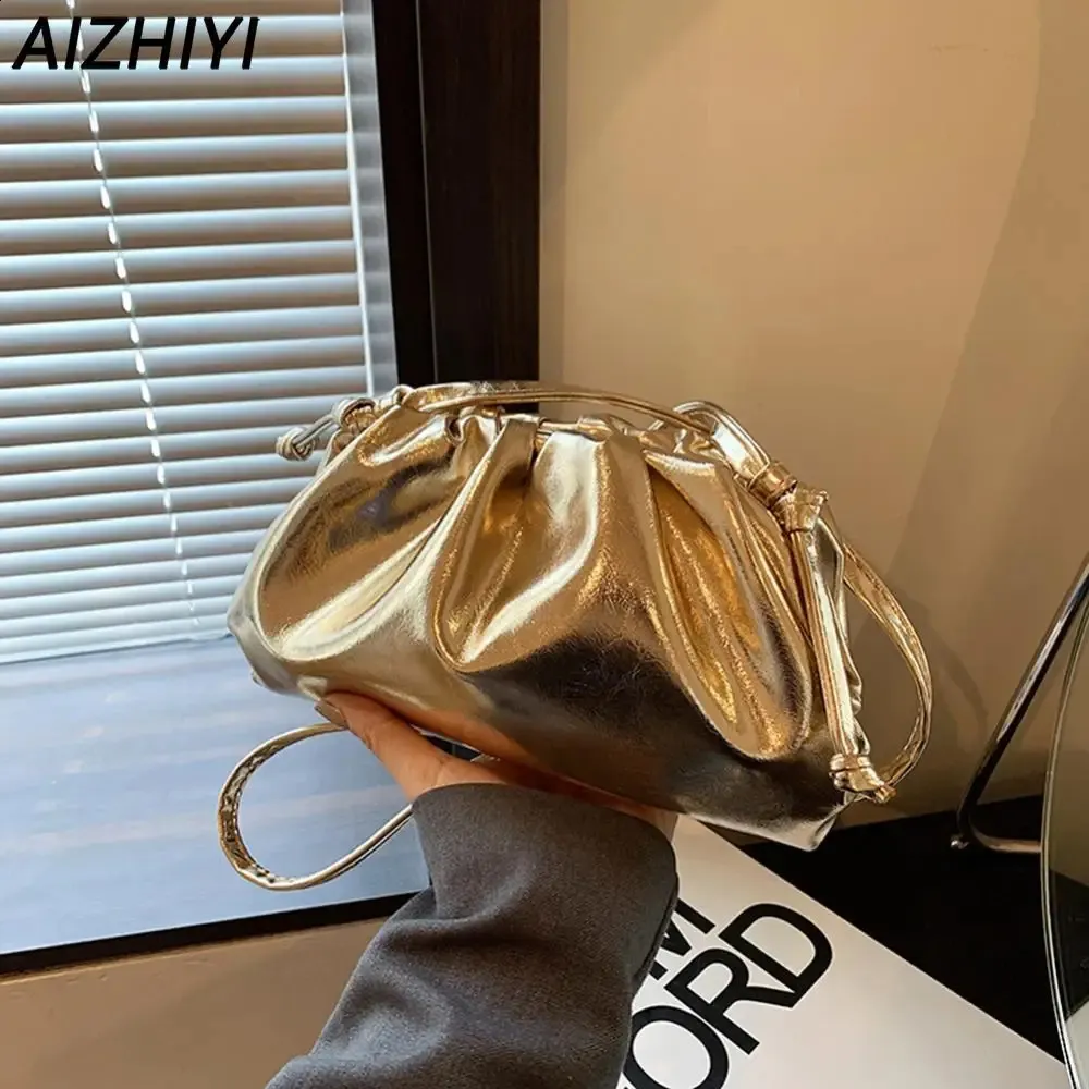 Small dressy purses hot sale