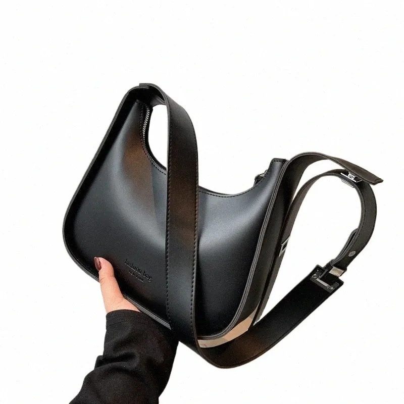 MUCENT☆大人気♪Side Pocket Vintage Leather Shoulder Bag DHgate.com:Vintage Half Moon Shoulder Bag - Soft Leather