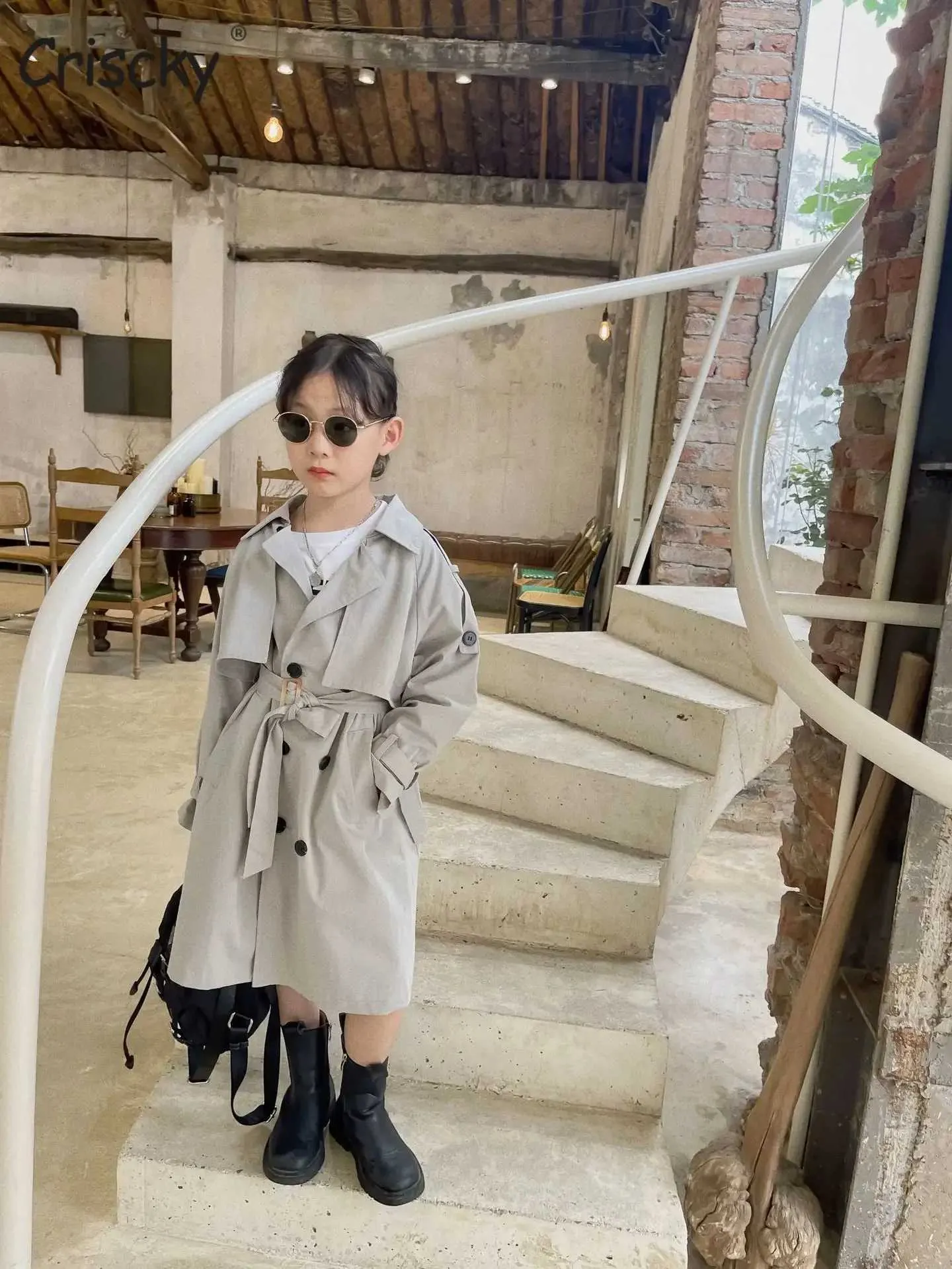 Girls' Autumn Solid Color Long Trench Coats for Fashionable Casual Wear