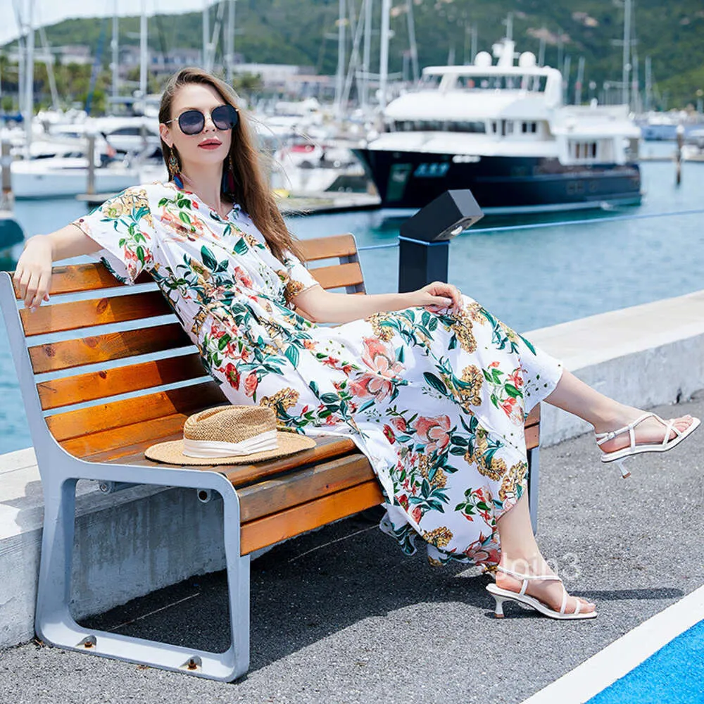 Plus Size Loose Chiffon V-Neck Dress with Oversized Swing Skirt and Short Sleeves Floor-Length from Dhgate Basic & Casual Dresses - price 19.08 Plus Size Loose Chiffon V-Neck Dress with Oversized Swing Skirt and Short Sleeves Floor-Length from Dhgate Basic & Casual Dresses - price 19.08