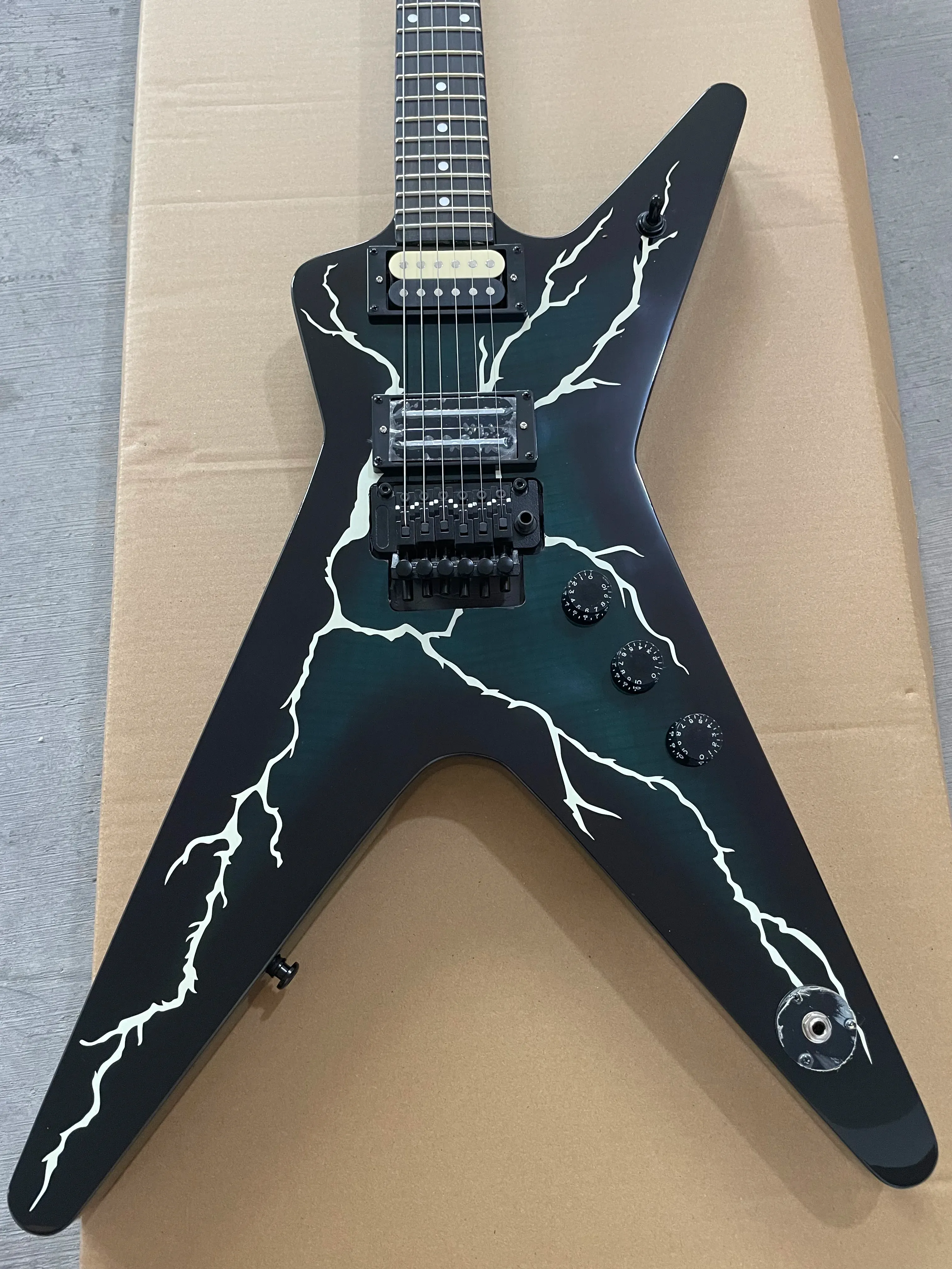 DUKE MLタイプ　Dimebag Darrel風 DUKE MLタイプ Dimebag Darrel風 - メルカリ