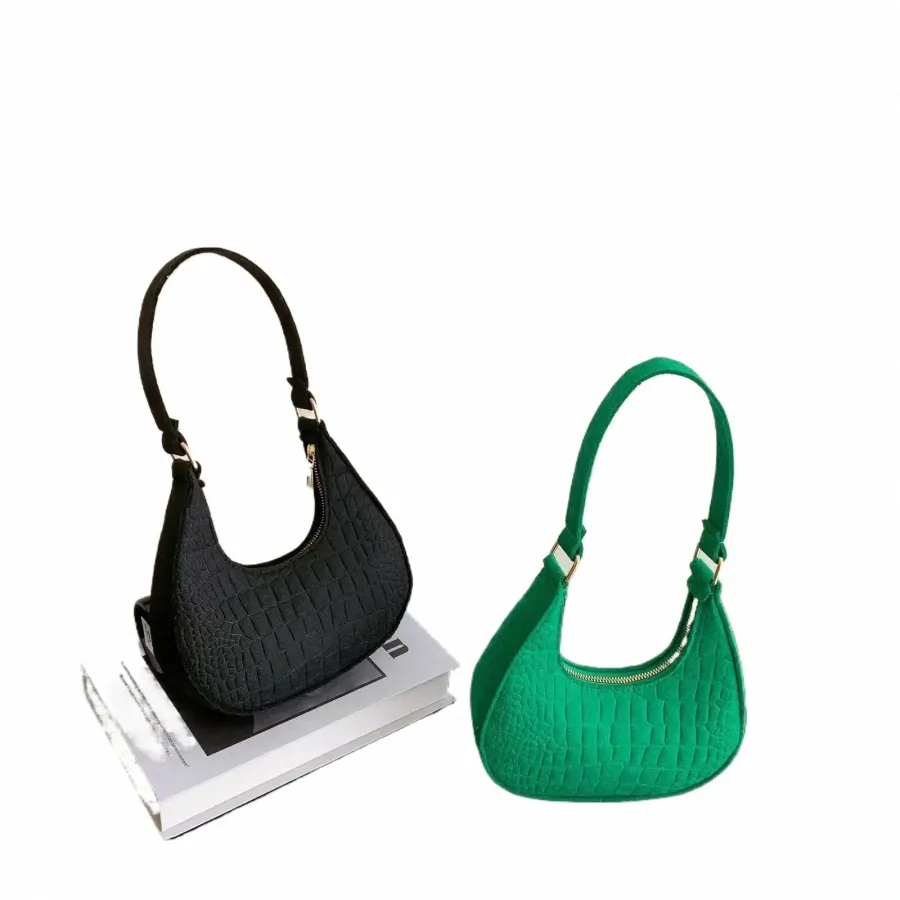 韓国商品/TYPESERVICE Ruffled Dotted Bag DHgate.com:Korean Style Felt Underarm Bag - Womens Casual