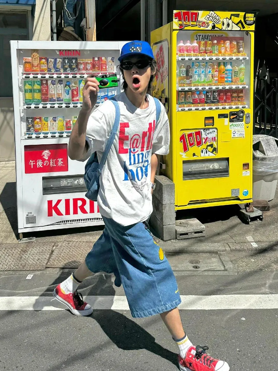 DHgate.com:Retro Blue Baggy Denim Shorts: Flower Print, Wide