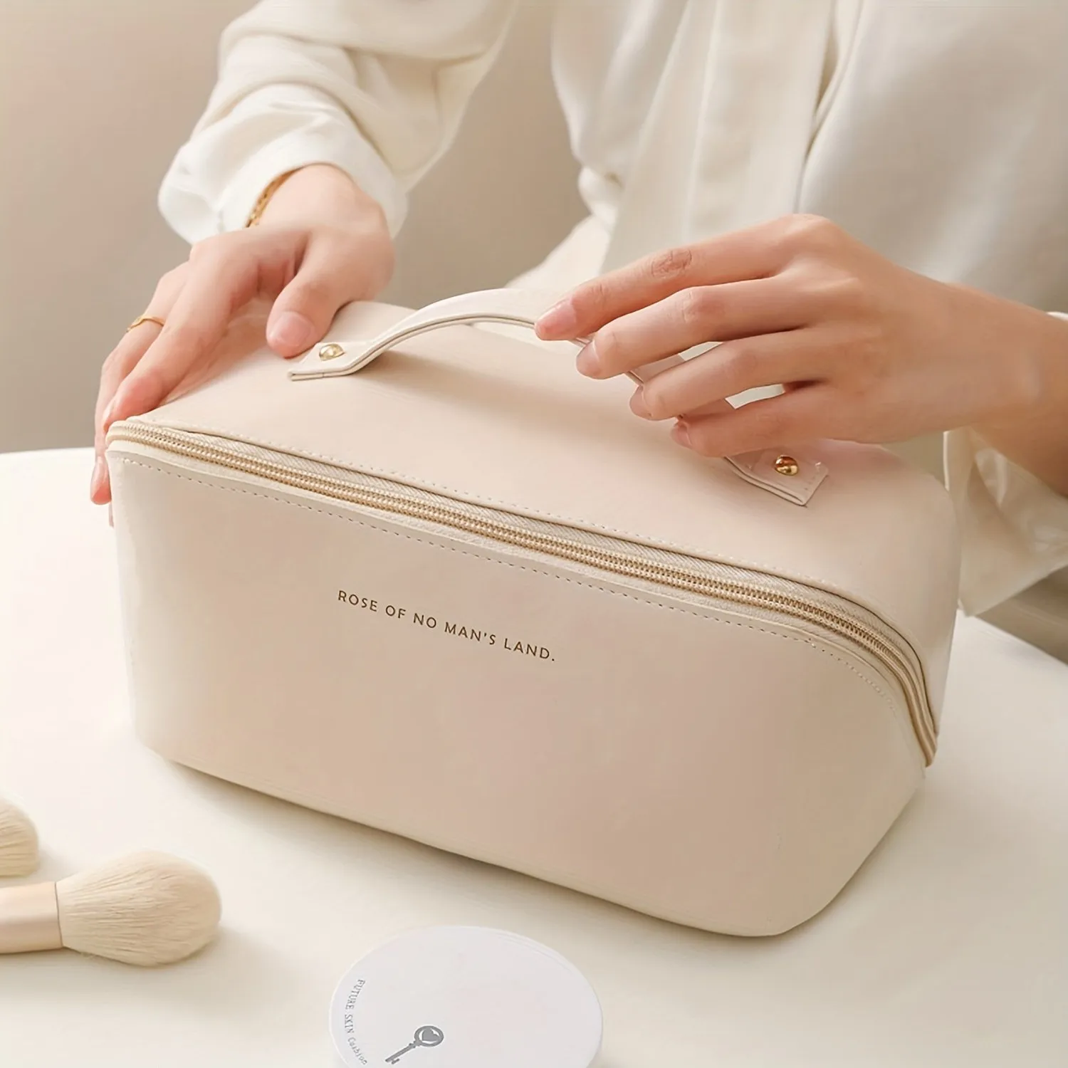 Cosmetic bag with dividers new arrivals